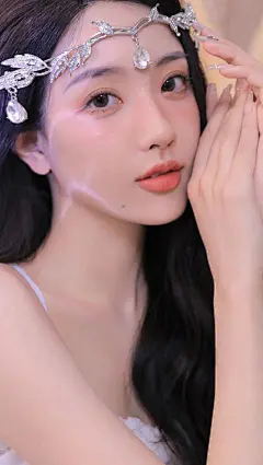 最近抖音上 一个很火的漂亮女孩壁纸