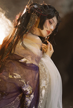 忆水墨采集到服装设计/美女帅哥