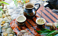 鉴评茶叶质量：总体上，一般绿茶以清新鲜爽，红茶以强烈纯正，花茶以清香扑鼻，青茶(乌龙茶)以馥郁清幽为好。