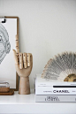 Via Annixen | Hay Hand | Styling - notice the paper sculpture to the right.: 