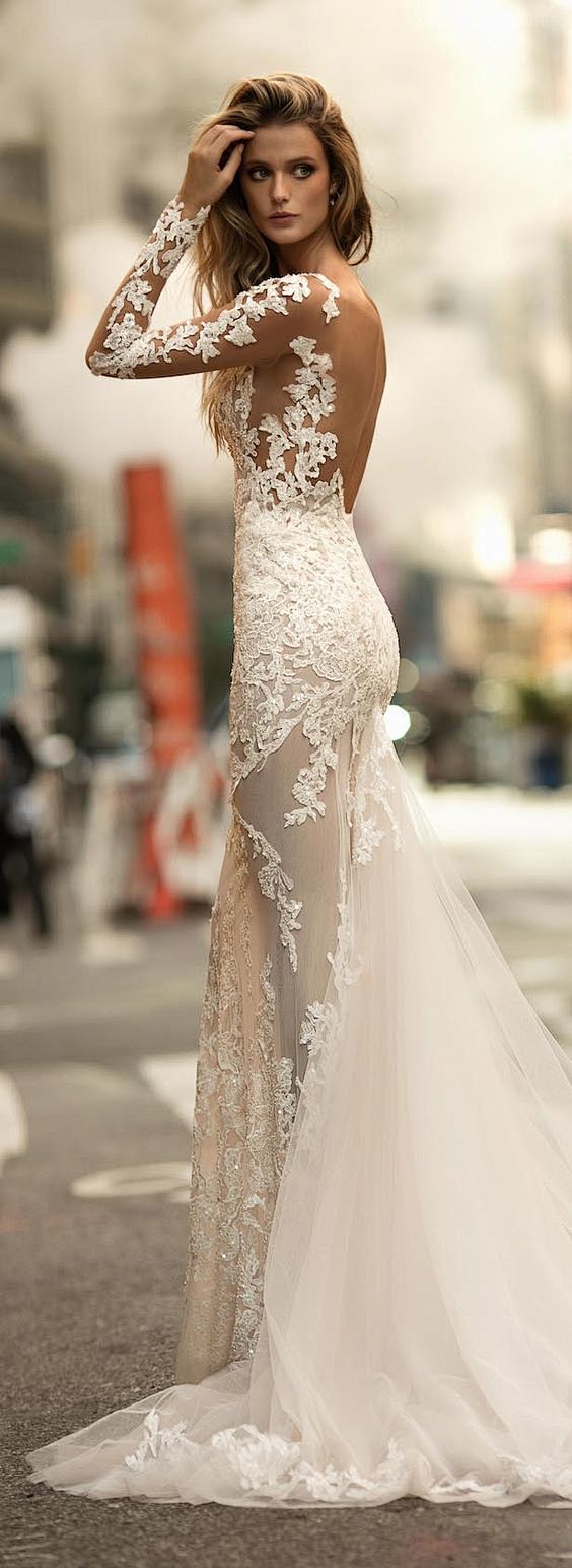 Wedding Dress by Ber...