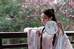 隔世烟云（不聊天）采集到古装美女