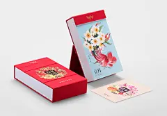 传家日历｜新一代国民日历，你的2017生活指南 : 传家日历｜新一代国民日历，你的2017生活指南新一代国民日历《传家日历》是有礼有节®品牌旗下具有引领文化复兴使命的重量级产品，扎根中国传统文化，将中国人代代相传的生活智慧进行梳理整合，构筑岁时节庆、节气风物、薪火相传、生活智慧等四个涉及生活方方面面的庞大的内容板块。为了将《传家日历》完美呈现，有礼有节®根据传家日历每一天的内容，投入30人、300多天的时间创作了380多张插画，演绎每天不重样的传家生活。《传家日历》是一本中国式的百科全书，一本中国人的生活