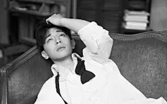 邓伦高清黑白帅气写真图片桌面壁纸