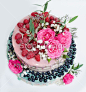 Wedding color drip cake with roses, blueberries and  raspberries#婚礼蛋糕# #婚礼素材# #婚礼布置# #翻糖蛋糕# #杯子蛋糕# #婚礼设计# #婚礼设计素材# #甜点# #下午茶# #生日蛋糕# #咖啡店# #烘焙# #巧克力蛋糕# #奶油蛋糕# #鲜花蛋糕#