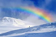 下雪雪景彩虹图片摄影图