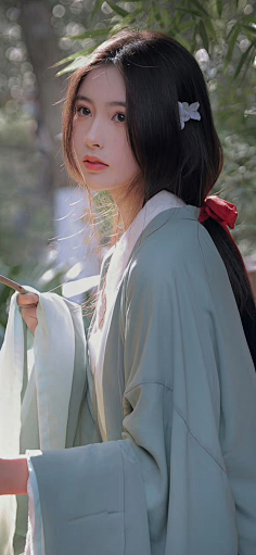 汉服 | 青丝如瀑 皓腕凝霜-花瓣网|陪你做生活的设计师 | 相思引 陈都灵 采集@别致的七