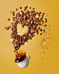 咖啡 早餐 特写 咖啡豆 咖啡时间 面包屑 杯子 可口 爆炸 漂浮 坚果 有机的 有机饮料 快乐餐系列