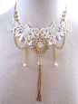 象牙色蕾丝项链项圈的维多利亚布艺饰品浪漫领围脖声明饰品复古风格。 新娘婚礼珠宝项链。