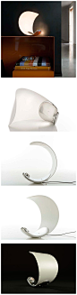 優美的反射弧度 Curl Table Lamp | MyDesy 淘靈感