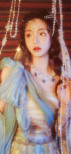 Emily与Joker采集到美人儿