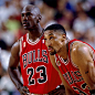 scottie_pippen_michael_jordan_chicago_bulls_basketball_103353_2048x2048