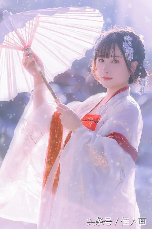 古典古装汉服襦裙唐装复古唯美摄影古风美女美人雪景写真自拍-花瓣网
