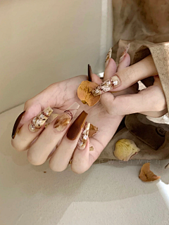笠鸦采集到美甲