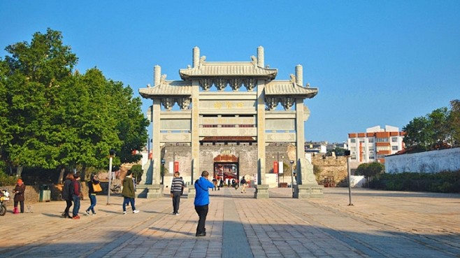 郁孤台历史文化街区（四贤坊）
