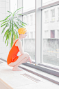 Maria Svarbova\泳池系列\SWIMMING POOL
“游泳池”系列照片始于2014年，是Maria设计的最大的一组摄影创作系列。她会费尽心思的找到有趣的地方，各种公共游泳池、大操场等，玩转现场各种形状、光影及色块组合，迸发灵感进行创意拍摄。
作品中，还表达了她对社会人物关系、环境污染、水源枯竭等各种问题的反思与探讨，提升作品的深度与可读性。