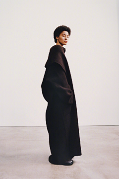 ˇ青城梦远采集到The Row F/W 2021