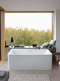 P3 COMFORTS - BATHTUB - Bathtubs from DURAVIT | Architonic : P3 COMFORTS - BATHTUB - Designer Bathtubs from DURAVIT ✓ all information ✓ high-resolution images ✓ CADs ✓ catalogues ✓ contact information ✓..