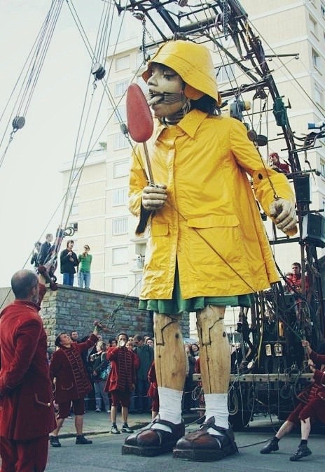 木偶剧团 #royal de luxe#】成立于1979年,总部设在法国南特,以巨型的