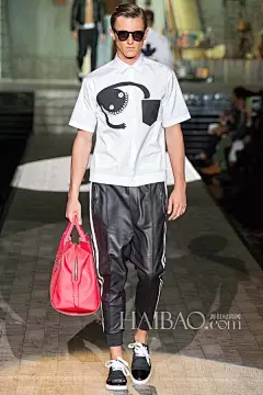 波普艺术狂欢的激情节奏！D二次方 (DSquared2) 2015春夏男装秀，海报时尚网带你亲临2015春夏米兰男装周_第8页_DSquared2