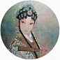 她的风情，如三月杨花一般漫天飞洒袭人面，淡妆浓抹总相宜。