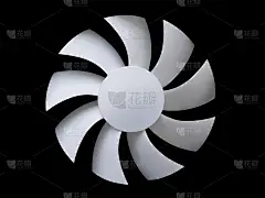 白色风扇叶片在黑色上