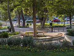 雅典沃利亚格梅尼，Nimfon广场2