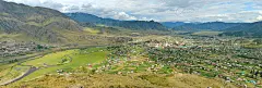 俄罗斯西伯利亚阿尔泰翁古岱村夏日全景