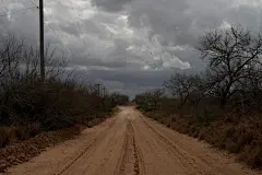 你一定要珍藏的10个顶级摄影网站 : 经常被问：提高摄影的核心要素是什么？ 答：审美和想象力。 你身边也许有这样的朋友，有很好的器材，很好的技术，可是拍出来的照片总是缺了点什么。 缺了点什么呢？感觉。 随着相机和...