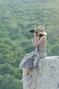森林,青年女人,提举,山,垂直画幅,天空,美,旅行者,夏天,户外