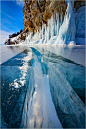 冰裂缝。贝加尔湖，俄国