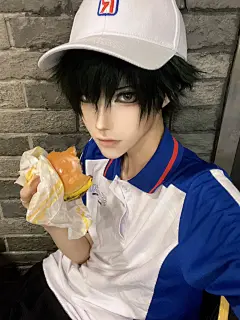 …还差得远呢。#网球王子 #越前龙马 #cos@小核，采集@屿堍
