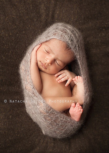 Newborn Pose | Newbo...