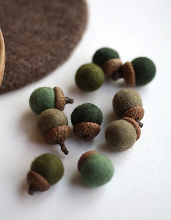 Felted Acorns - set ...