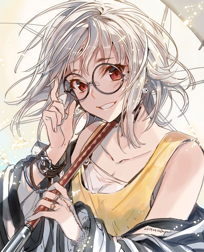 不经意间的魅力79"手扶眼镜"的少女特辑 .