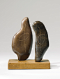 双形
艺术家：亨利·摩尔
年份：1934
材质：铁矿石
尺寸：高（连底座） 18.4 CM