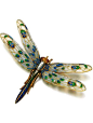 珠宝｜蜻蜓的翅膀原本平淡无奇，而在新艺术时期匠人们的眼中，它们五彩缤纷，瑰丽而奇幻。