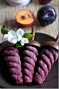 Plum Sorbet and red wine 