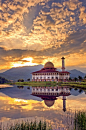 清真寺 ，古兰经#马来西亚雪兰莪州，吉隆坡库布塞米亚克巴鲁 