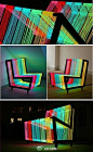 【霓虹灯缠绕的椅子】由伦敦设计工作室Kiwi & Pom设计的这款200米电荧光线缠绕椅子非常合适爱好在家里开party的用户选择，当插上电源的时候椅子就会成为五颜六色非常的俏丽，脉冲设备可以使得椅子上的电荧光线像迪斯科里的效果一样闪耀。