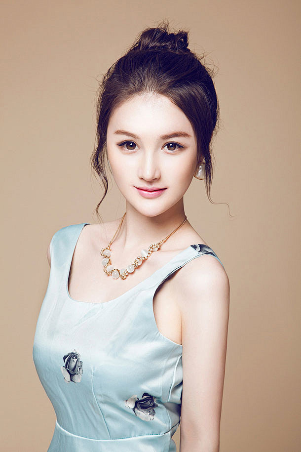 美女模特莹莹 #萌# #时尚# #气质