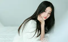 床上美女性感写真高清电脑壁纸