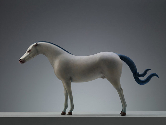 “逐梦记”是北京青年艺术家王瑞琳的系列雕...