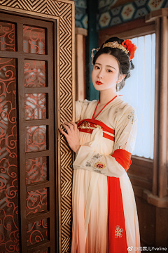 、半面妝采集到古装