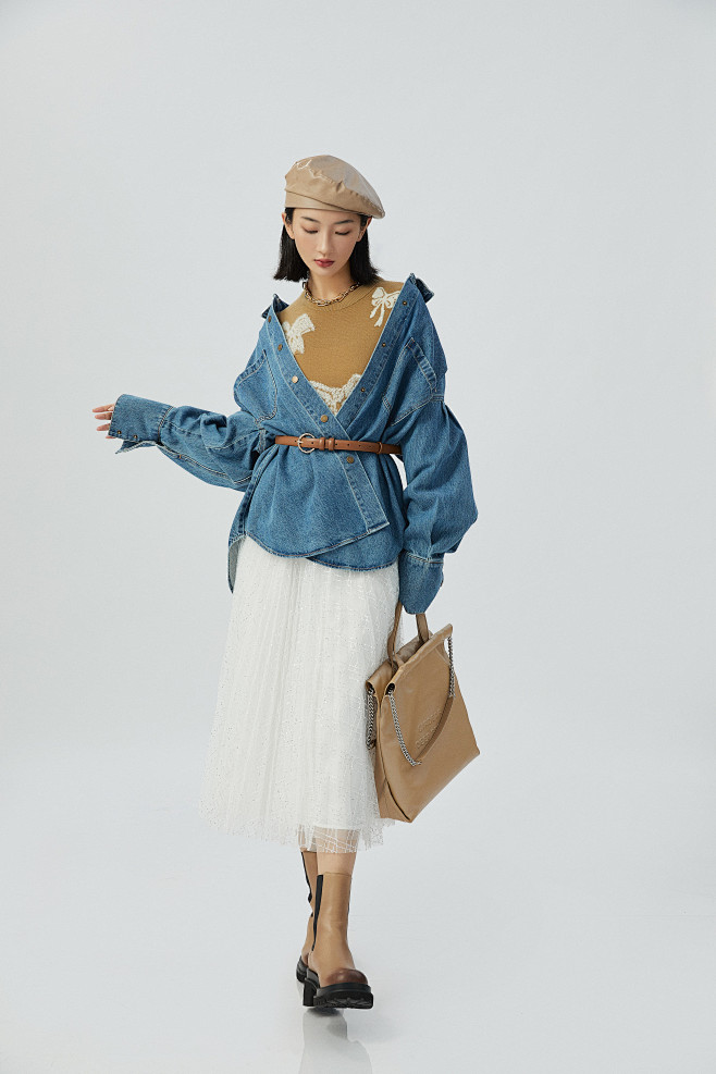 #女模# #模特# #服装模特# @六余