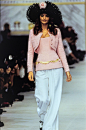 Chanel Spring 1993 Ready-to-Wear Fashion Show : The complete Chanel Spring 1993 Ready-to-Wear fashion show now on Vogue Runway.