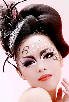 化妆-花瓣网|陪你做生活的设计师 | 彩妆 烟熏妆 舞台妆