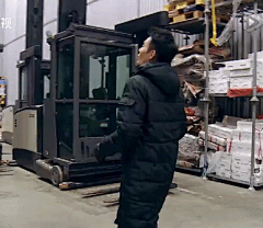 截个表情包@王凯kkw