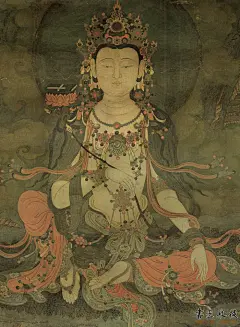 法海寺里的壁画有很多，但最著名的非法海寺水月观音莫属。据说，法海寺水月观音被艺术家誉为中国的西斯廷圣母，而画下这幅法海寺水月观音的宛福清、王恕就是中国的拉斐尔。法海寺水月观音作为法海寺的镇寺之宝，据专家评价，法海寺壁画可与欧洲文艺复兴时期的壁画和敦煌壁画相媲美，堪称我国明代壁画之最。