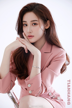 勤零采集到美女